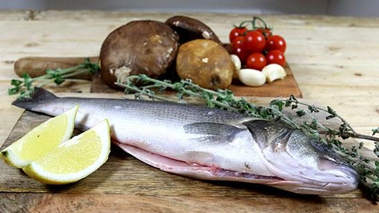 La ricetta del branzino ai funghi