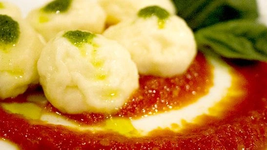 Gli gnudi di ricotta visti da vicino